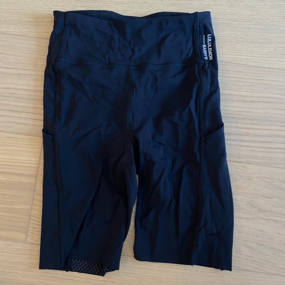 Lululemon Stronger Barrys biker yoga shorts 2 NEW - Picture 2 of 5